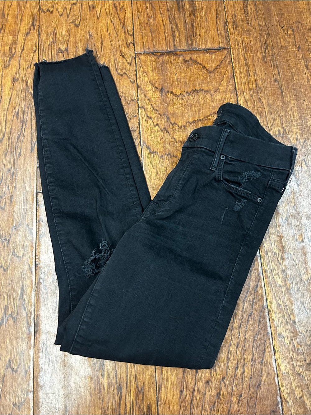 MOTHER the looker ankle fray guilty as sin distressed Skinny Jeans